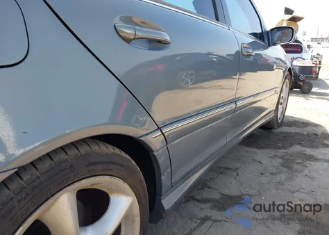 2005 Mercedes-Benz C 230 Kompressor Sport z USA, uszkodzony, nr VIN WDBRF40J35A812477